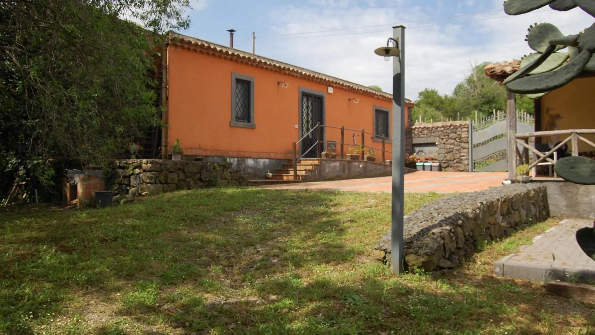 La Casa Di Bacco - Etna Country House - Affitto Breve Castiglione De Sicilia Italie